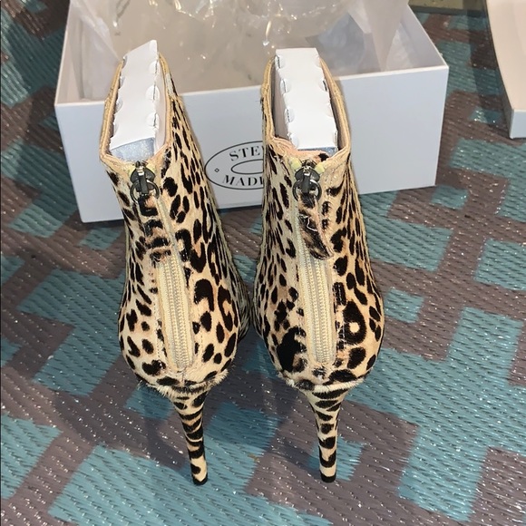 NEW! Steve Madden Calf Hair Booties - Picture 4 of 7